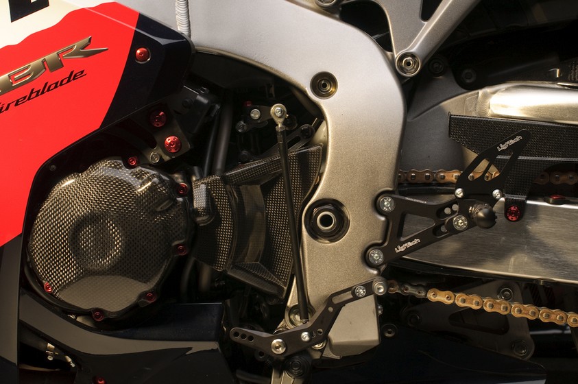 Coperchio Alternatore Carbonio Honda CBR 1000 RR (dal 08) Lightech CARH7640