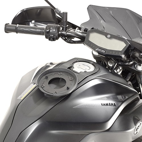 Flangia Givi BF36 Specifica per borsa serbatoio moto Yamaha Mt-07 2018-20 Tanklock tank bag
