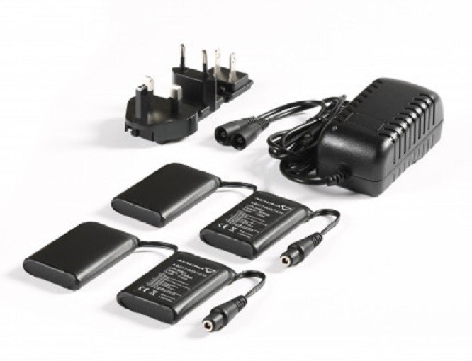 Kit completo batteria caricabatterie Macna Klan calze guanti riscaldati
