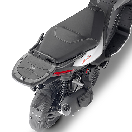 Attacco posteriore APRILIA SR GT 125-200 22-24 Givi SR6711 rear rack Attacco posteriore specifico per bauletto MONOLOCK® da abbinare alla piastra già inclusa nei bauletti MONOLOCK® APRILIA SR GT 125-200 2022 al 2024